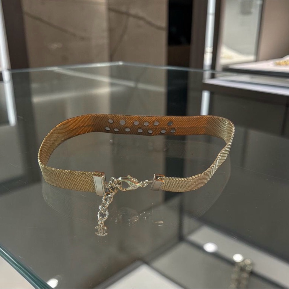 CHANEL logo Gold Mesh Choker Necklace + Box - Picture 4 of 8
